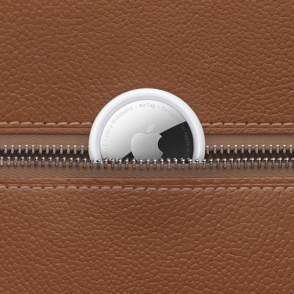 Apple AirTag - Simple One-Tap Set Up With iPhone Or iPad, Keep Track & Find Your Keys, Wallet, Luggage, Backpack, & More