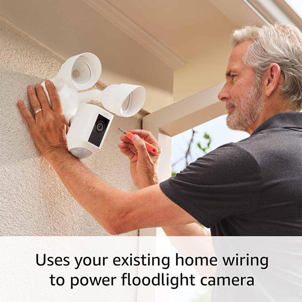 Ring Floodlight Cam Wired Plus with motion-activated 1080p HD video - Black (2021 release)